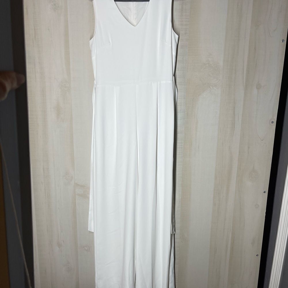 CeCe white sleeveless pants romper v neck, size 2 - Picture 2 of 16